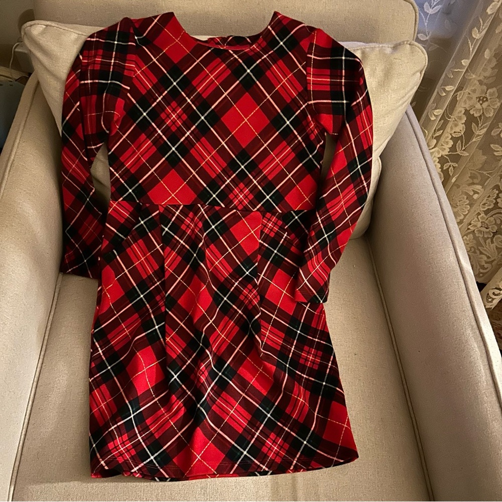 H&M Vibrant Girls Size 6x/7 long-sleeve red plaid dress with gold accents
